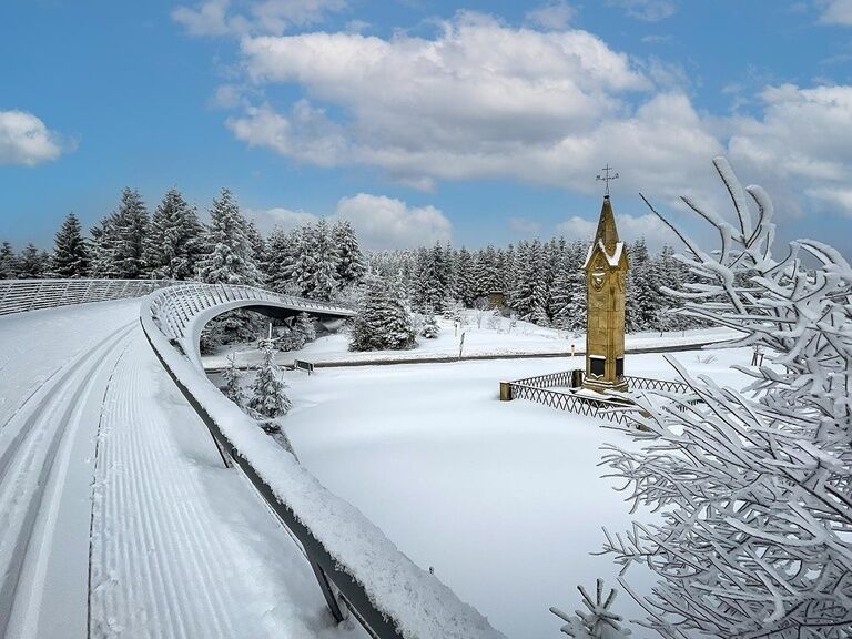 Cross-country skiing trail Rondell Thuringian Forest, book hotel in Oberhof