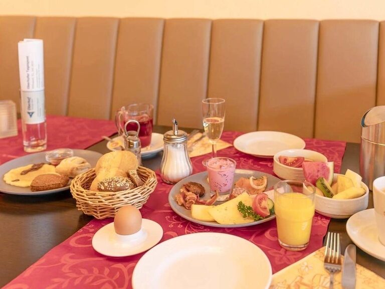 Frühstück im Restaurant, Hotel Oberhof