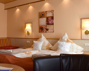 Schlossberghotel Oberhof family room sofa | hotel in Oberhof