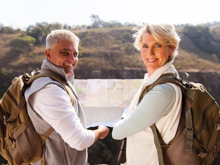 Seniors hiking vacation | symbol image Oberhof hotel booking | © michaeljung