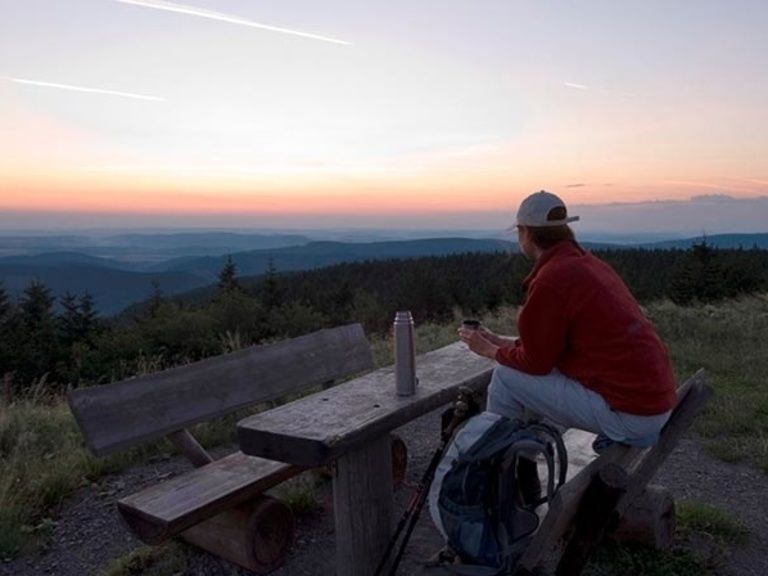 Wanderer im Wald, Ausflugstipp Hotel in Oberhof