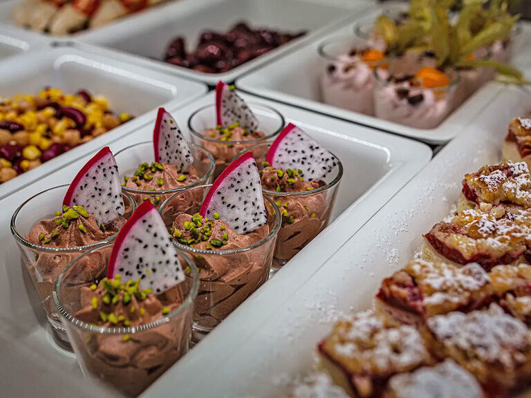 Wandergruppe bei Wanderung im Urlaub in Oberhof