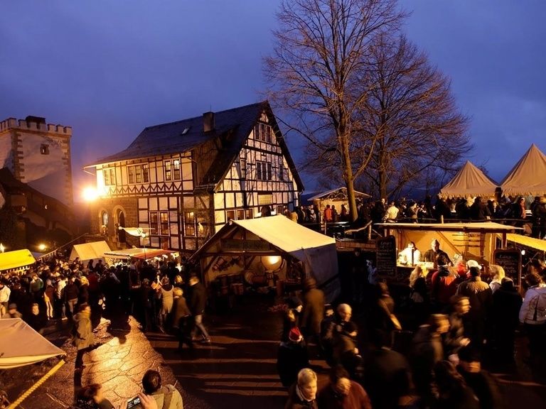 Weihnachtsmarkt auf der Wartburg, Ausflugstipp Hotel in Oberhof